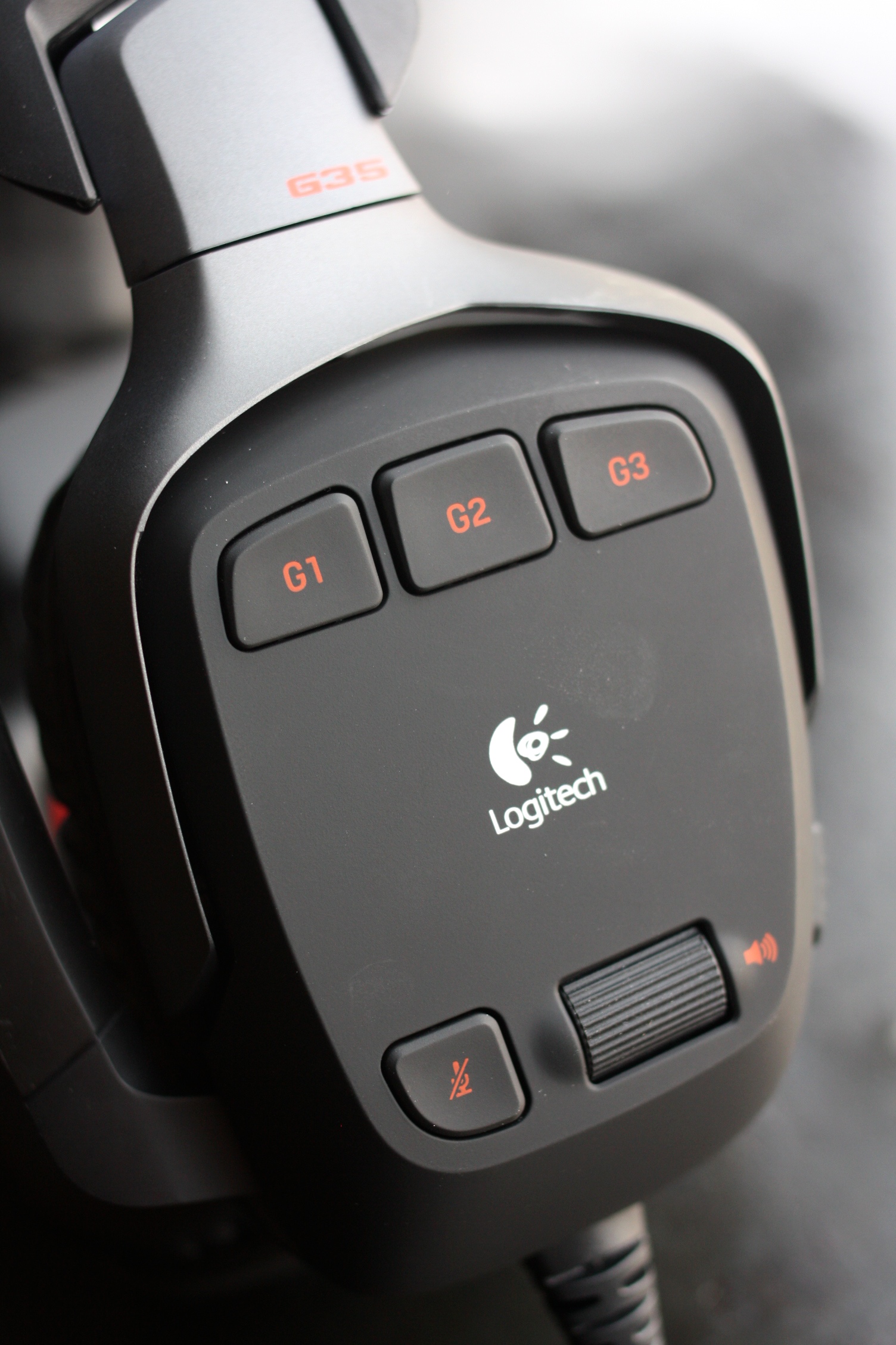 Review: Logitech G35 7.1 surround-sound headphones | TechCrunch