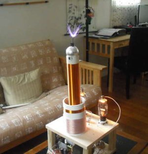 DIY: Build your own vacuum tube Tesla coil