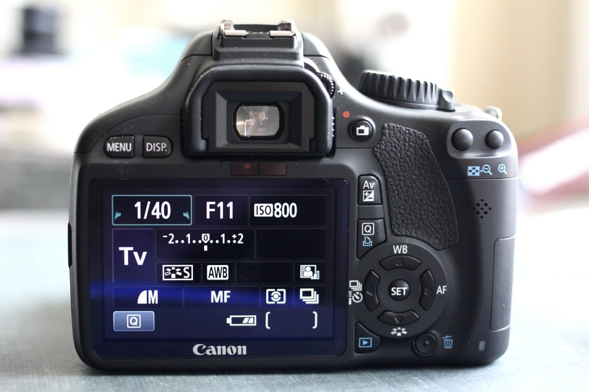 Review: Canon Rebel T2i DSLR camera.
