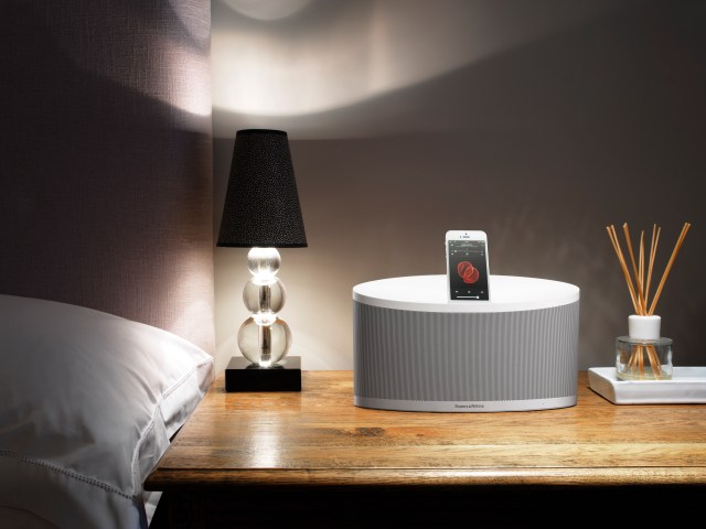 Bowers_Wilkins_Z2_White_iPhone5_bedside_table
