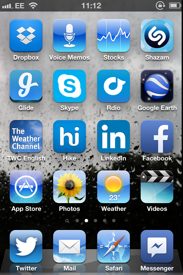 Blue Apps Are All Around But Blue Tones Get Less Of A Role In iOS 7's  Psychedelic Redesign | TechCrunch