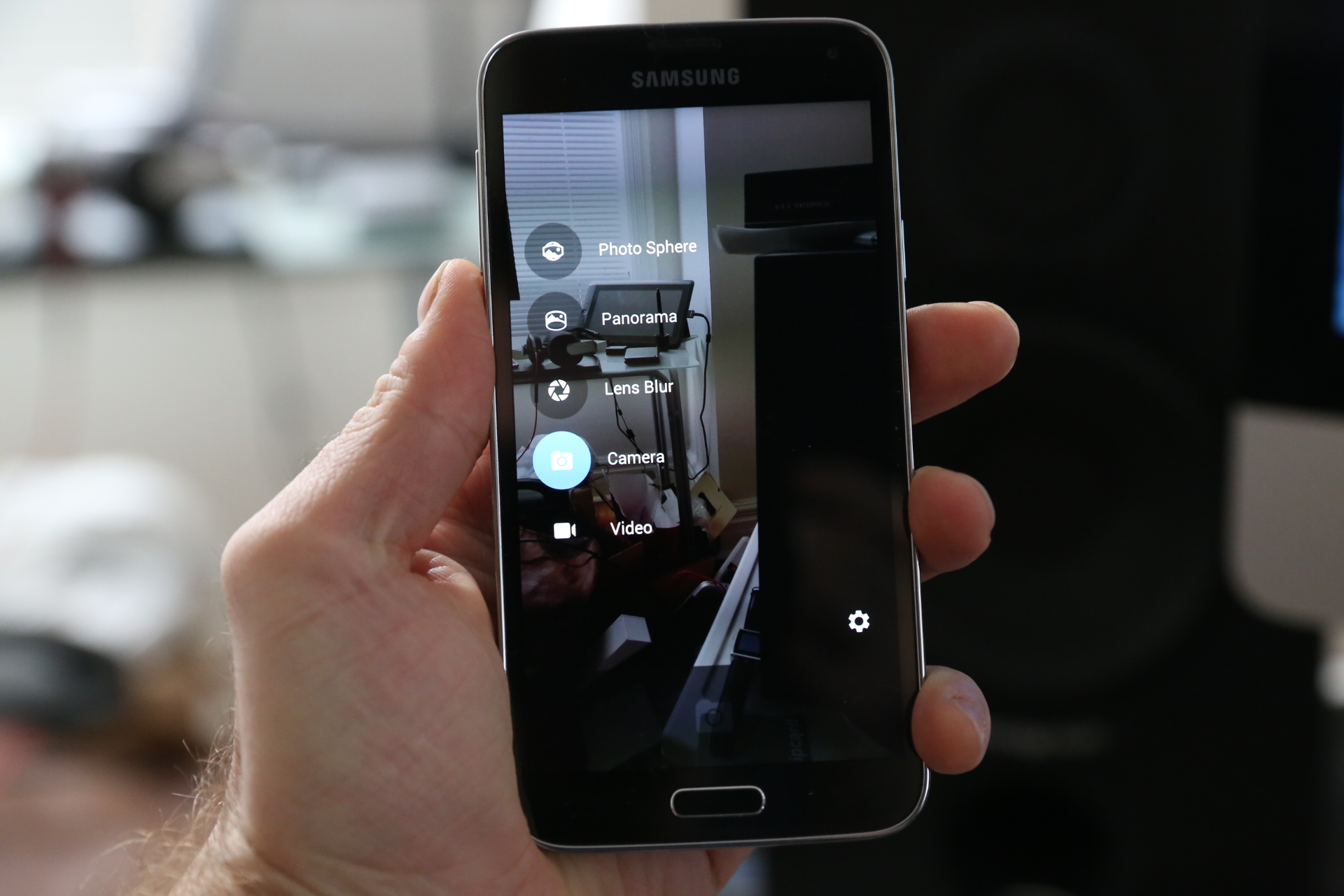 Google Camera App Brings Lens Blur Background Defocus To Any KitKat Android  Devices | TechCrunch