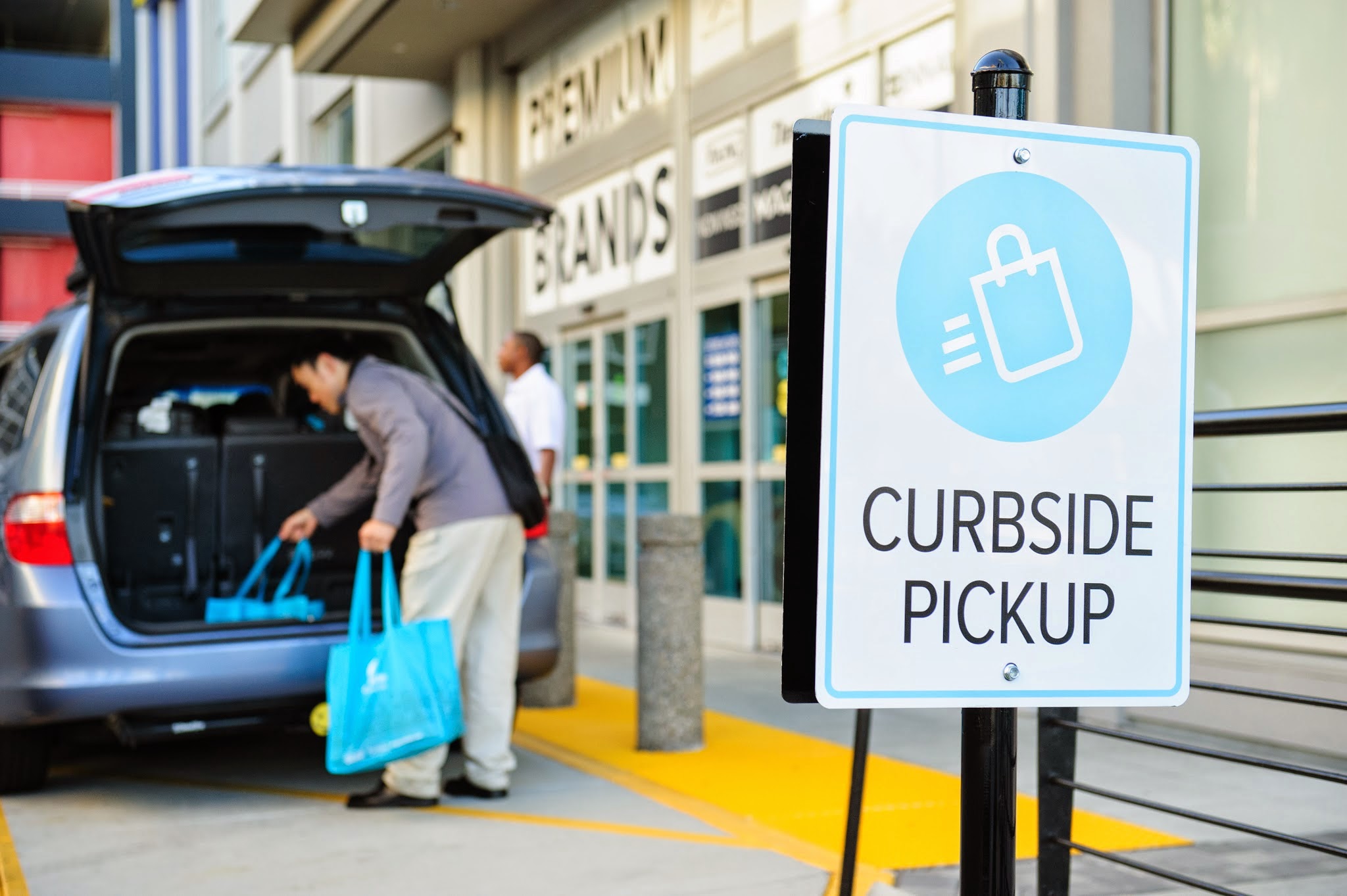 Grocery Stores With Curbside Pickup