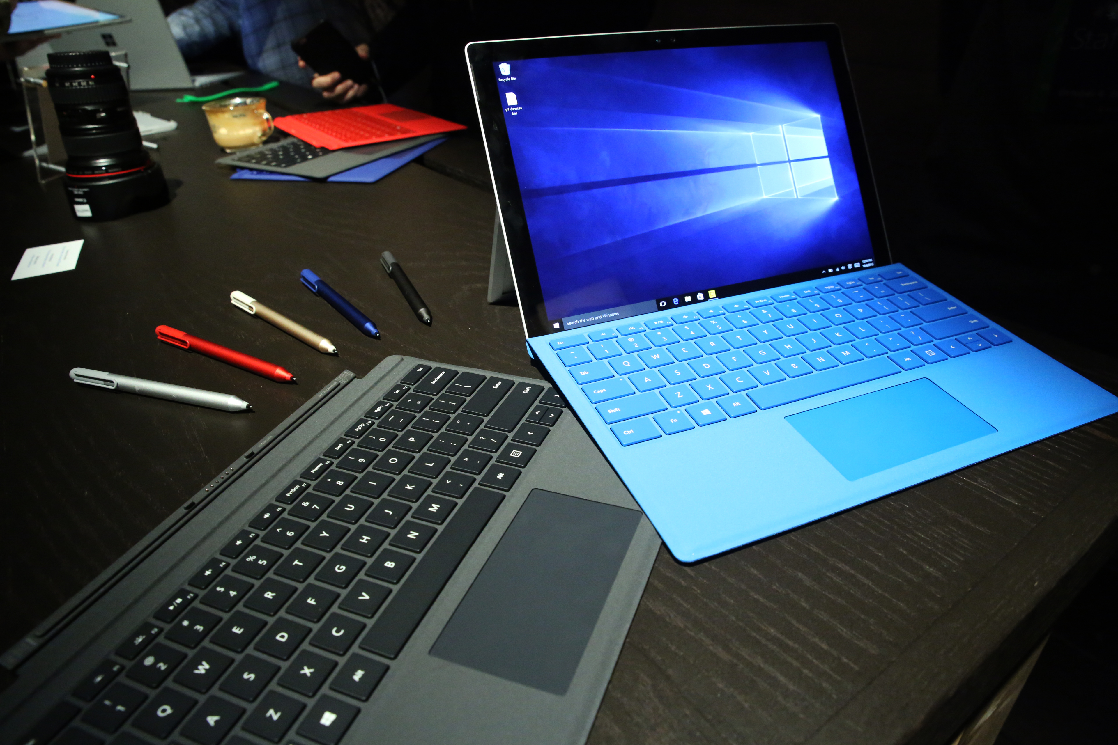Microsoft Surface Pro 4 Tabletop