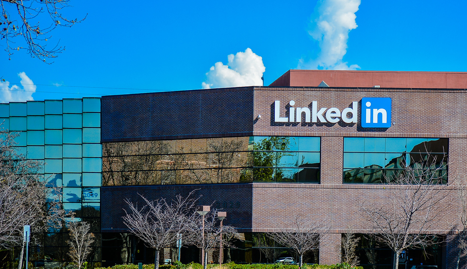 LinkedIn now has 450 million members, but the number of 