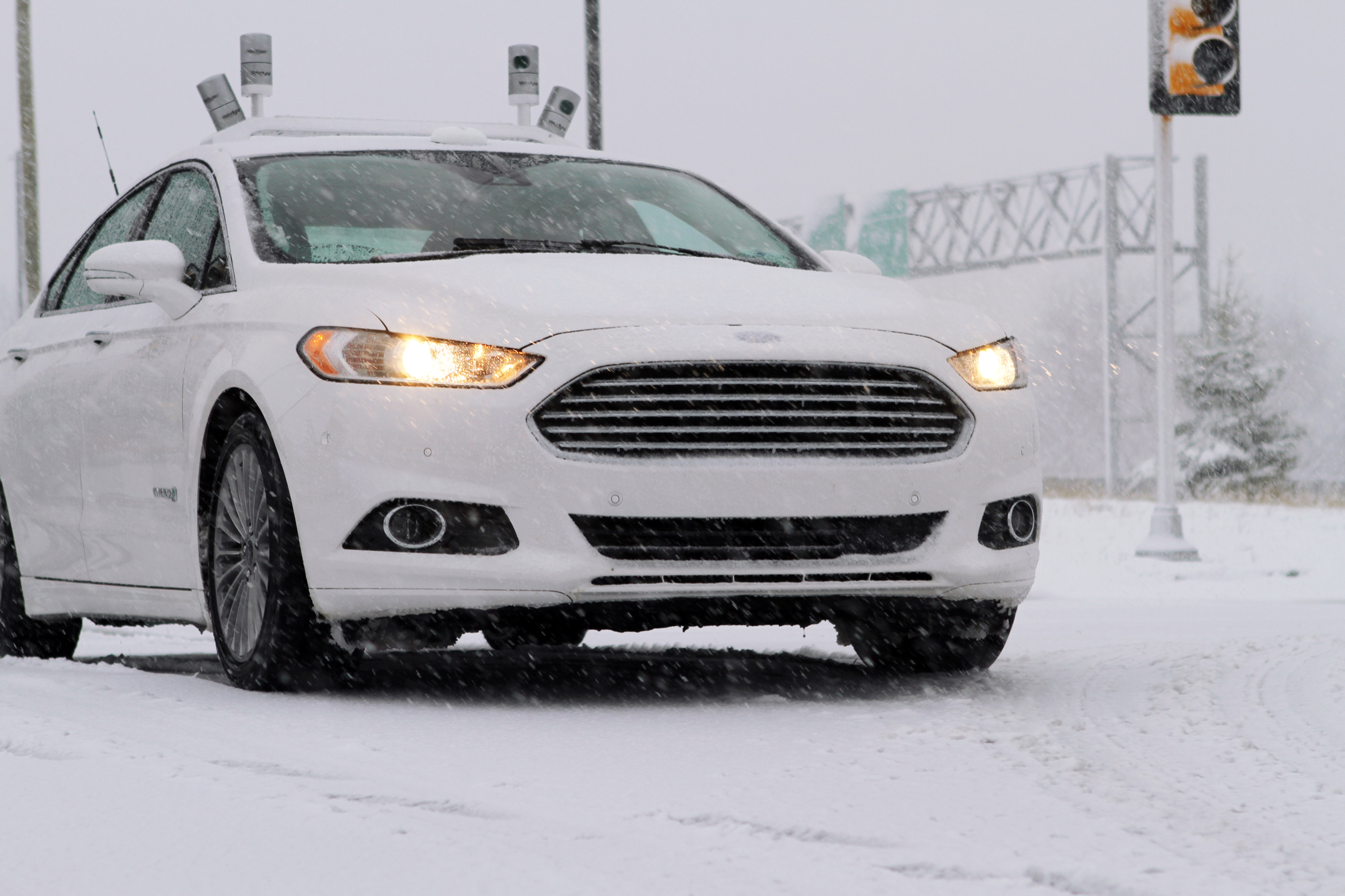 To navigate snowy roads, Ford autonomous vehicles are equipped with high-resolution 3D maps – complete with information about the road and what’s above it, including road markings, signs, geography, landmarks and topography.