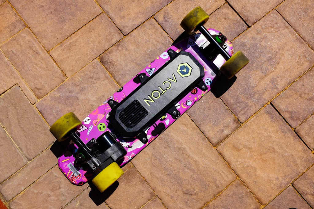 Review: Acton's Blink Board is a quirky board with unpolished remote | TechCrunch