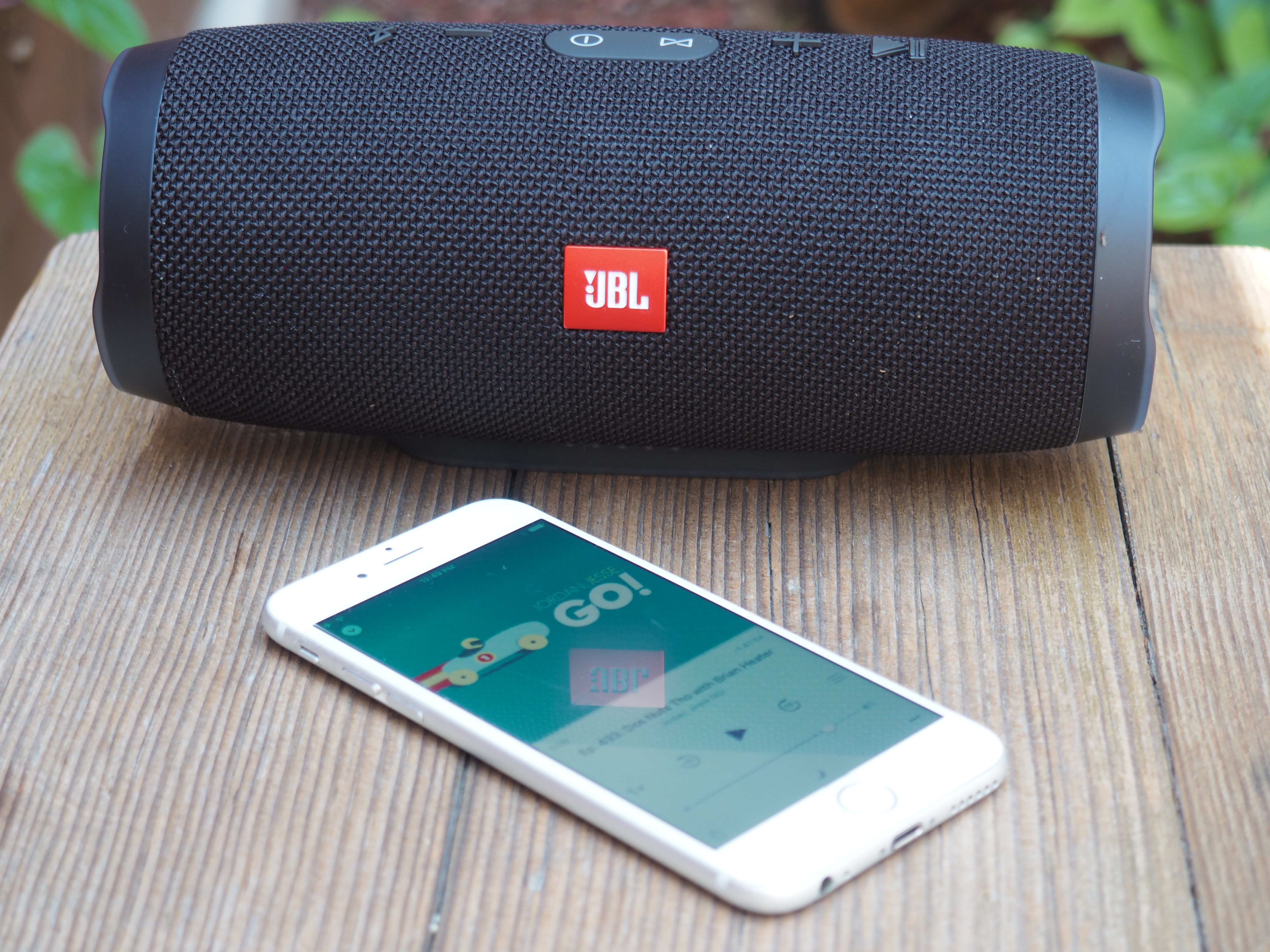 Mockingbird Afdæk Tvunget JBL's Charge 3 waterproof speakers are big on battery and bass | TechCrunch
