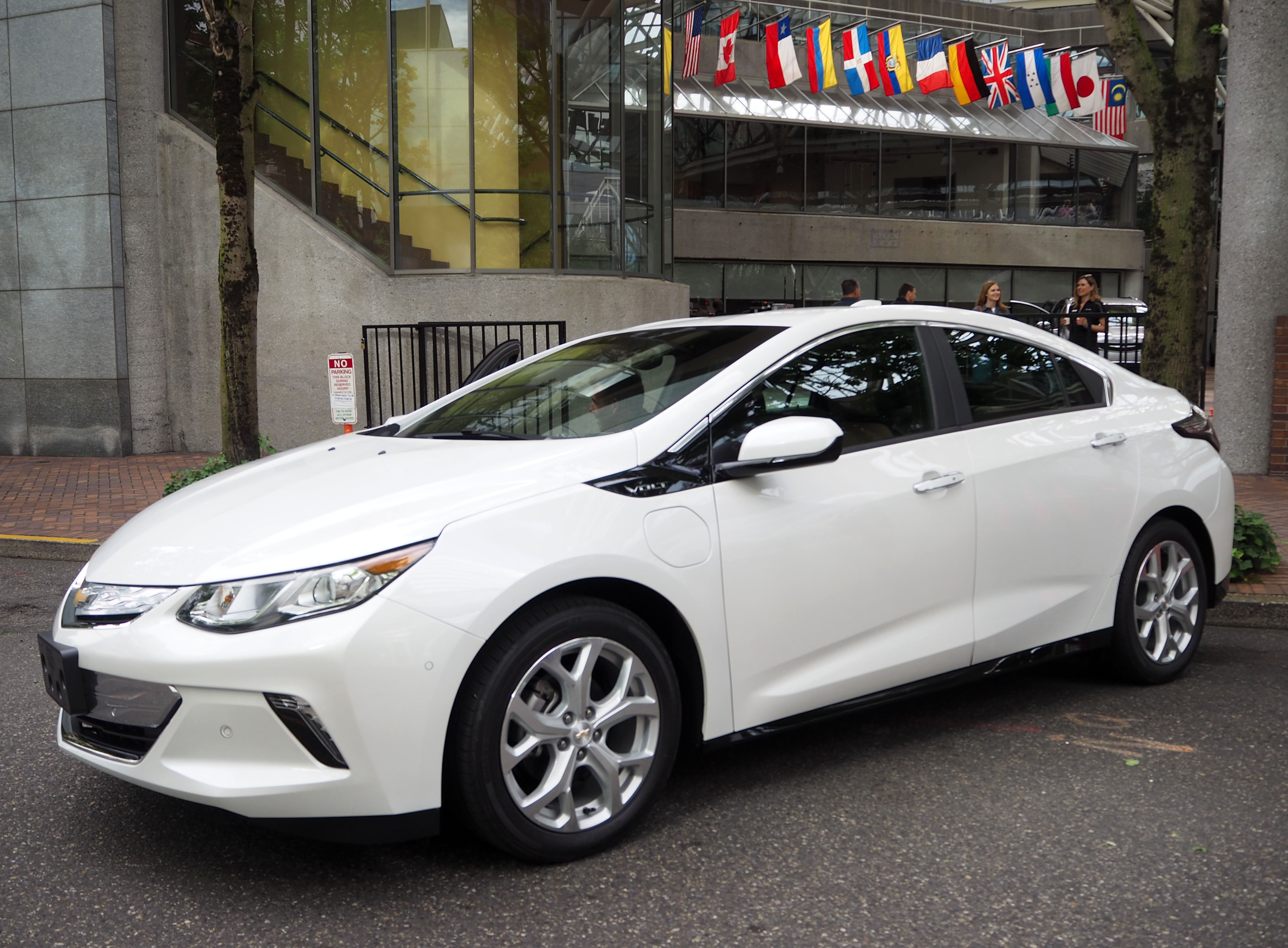 2017 chevy volt named northwest green vehicle of the year