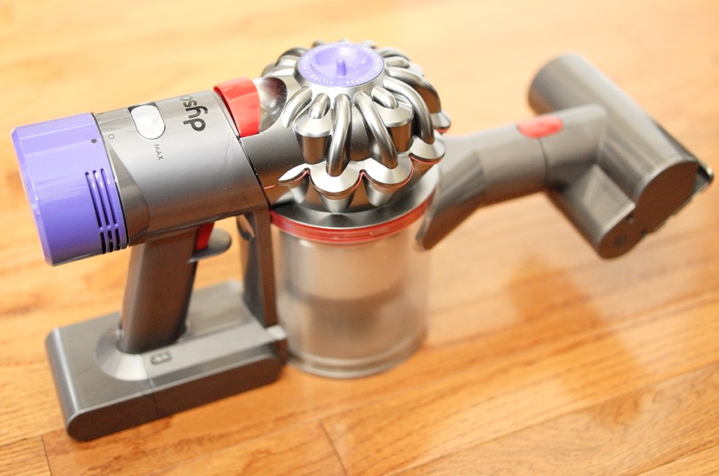 Review Dyson S V8 Absolute Vacuum Can, Is Dyson V8 Good For Hardwood Floors