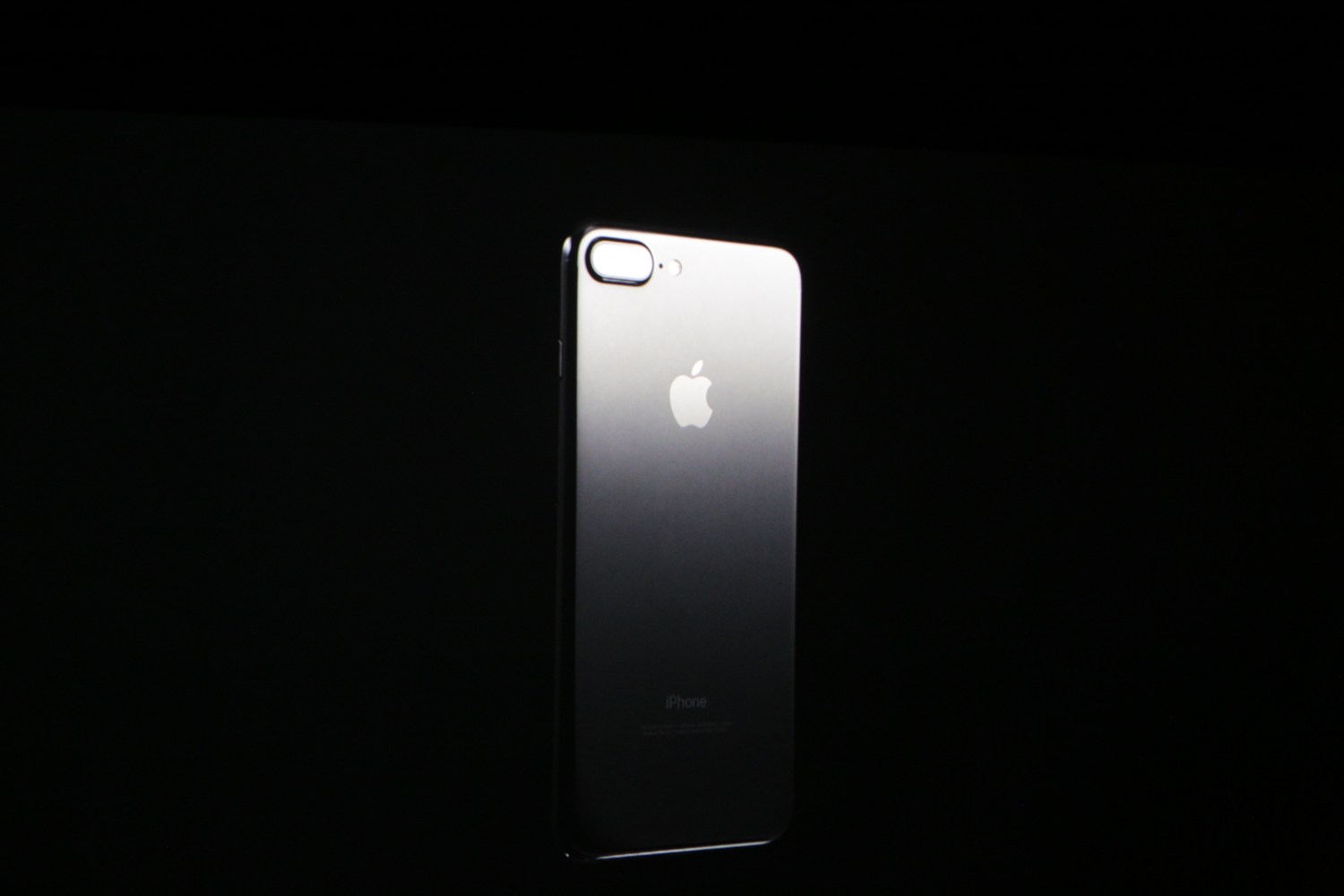 Apple *officially* unveils the iPhone 7 and iPhone 7 Plus | TechCrunch