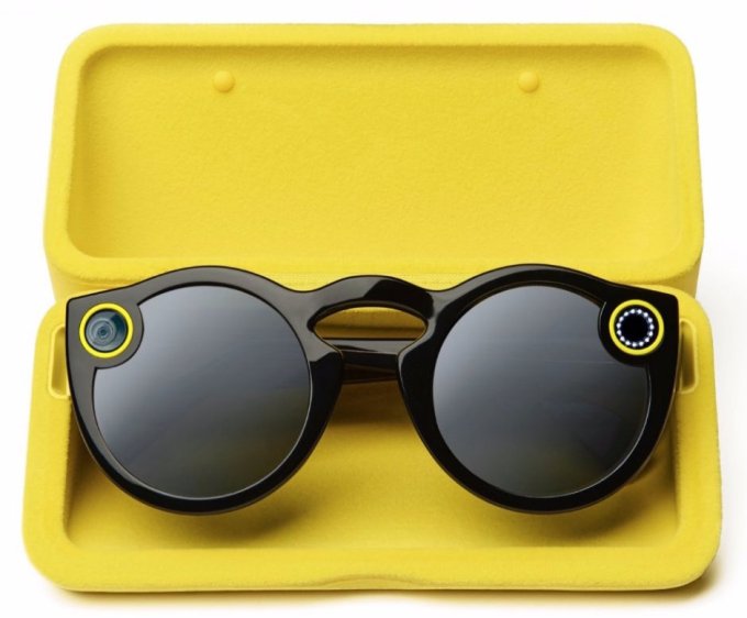 snap-spectacles-charging-case