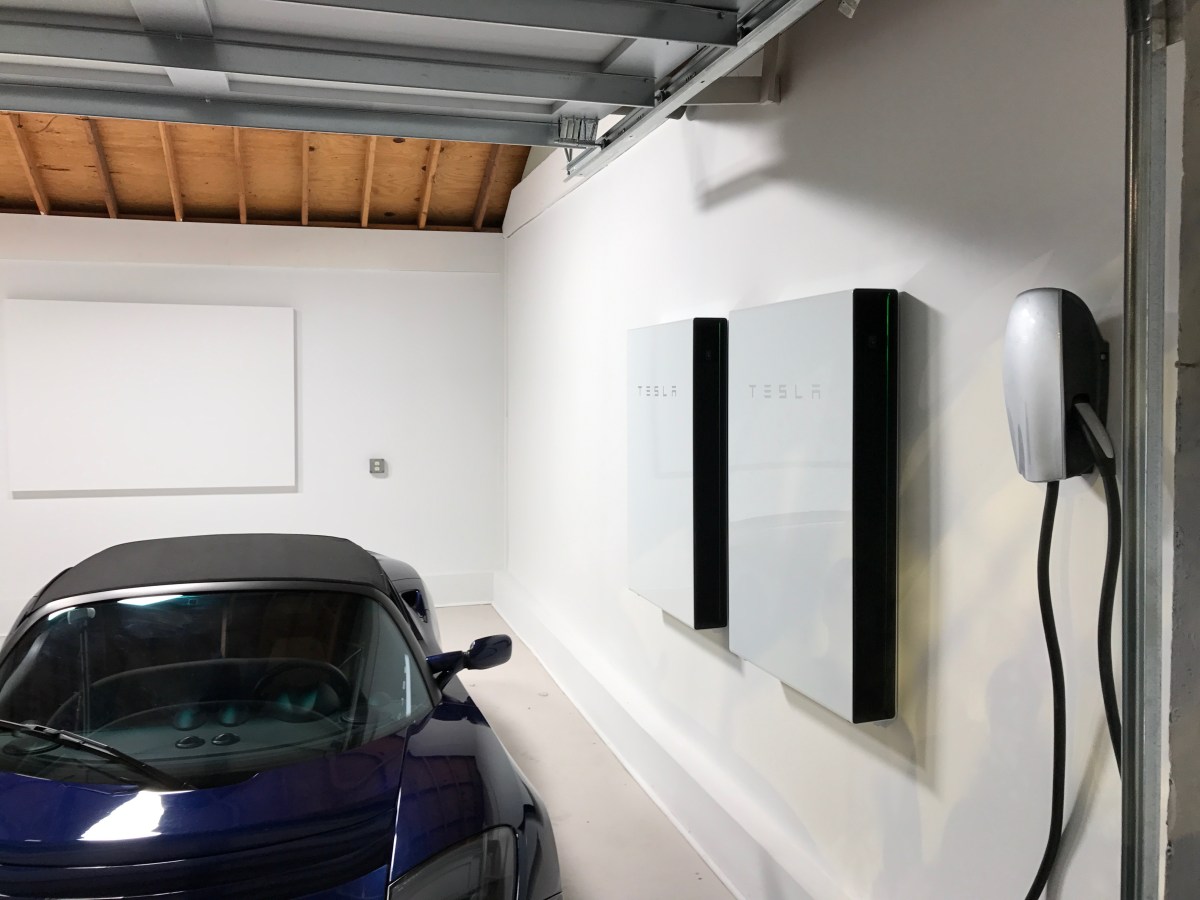photo of Tesla’s energy storage arm caps 2022 with ‘highest level’ of deployments ever image