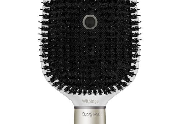 Here?s a smart hairbrush with a built-in microphone from Withings and L?Oreal ? TechCrunch