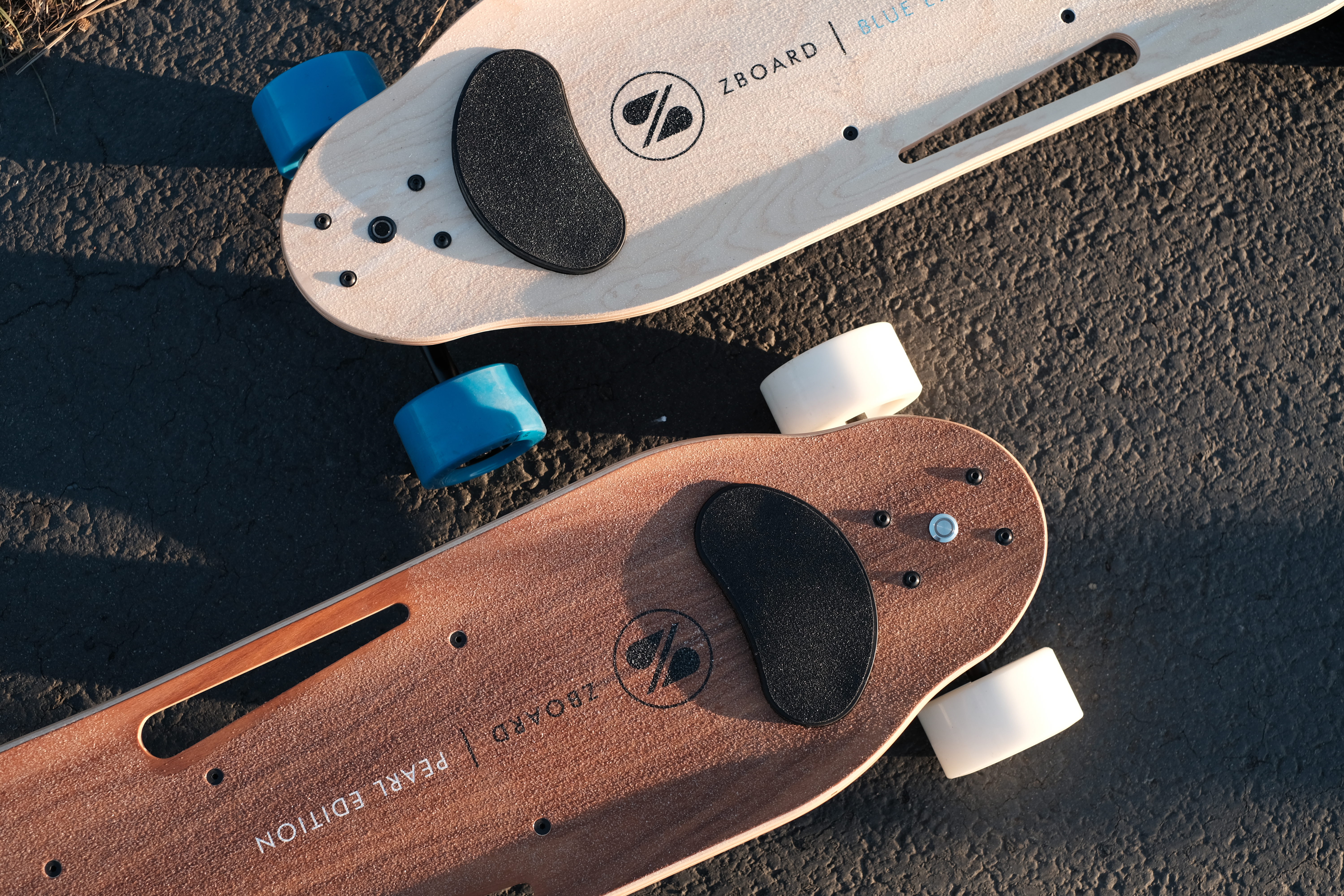 Zboard Is An Electric Skateboard That Doesn T Need A Controller