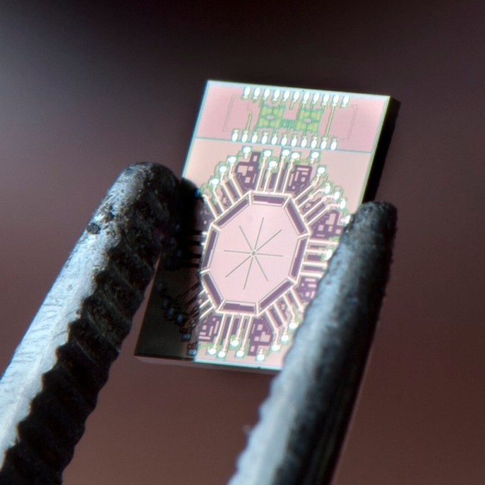 Tiny though it is, the Heydari lab’s radiator chip boasts the highest power and efficiency of any device in its class, according to its creators. Steve Zylius / UCI