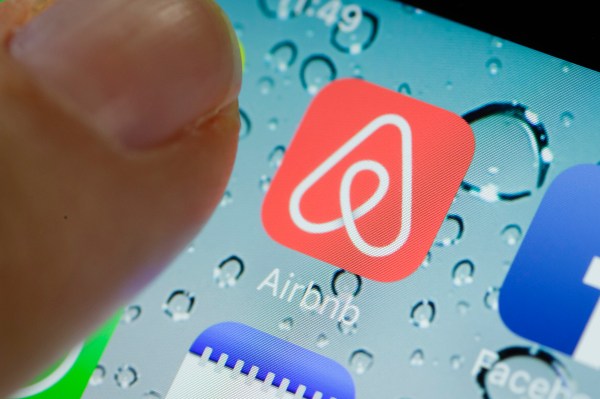 Airbnb to provide free temporary housing for 20,000 Afghan refugees – TechCrunch