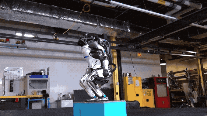 parkour robot boston dynamics
