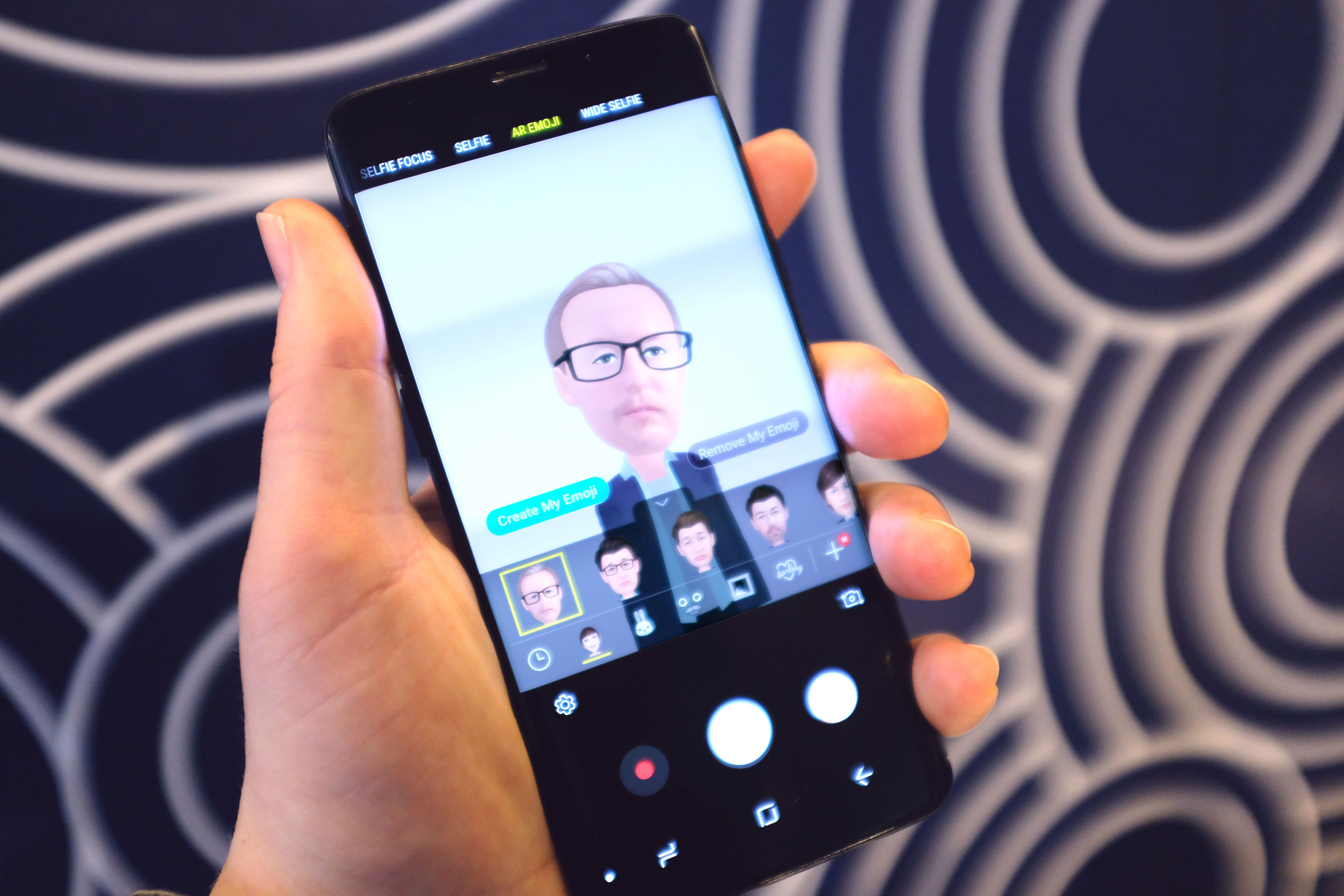 Samsung’s AR Emoji taps creepy avatars and Disney characters to compete with Animoji | TechCrunch