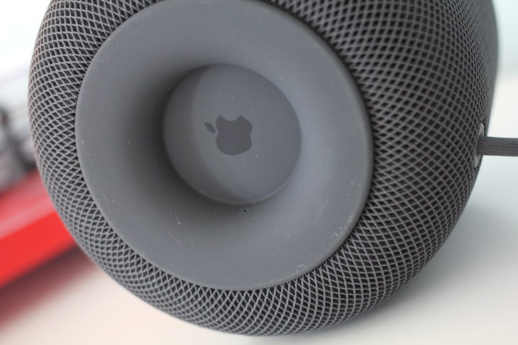 Apple Discontinues Full-Sized HomePod to Focus on HomePod Mini