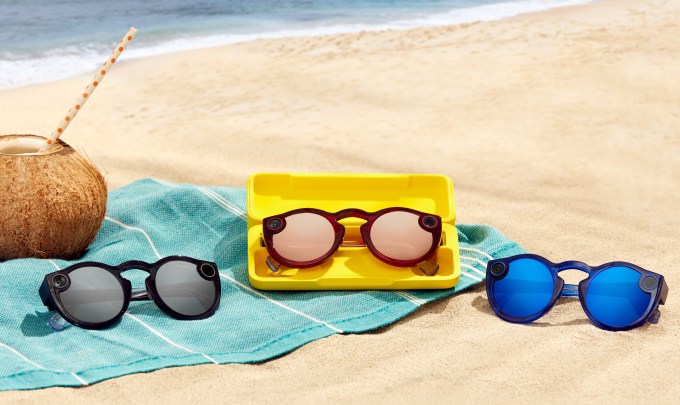 Snapchat launches Spectacles V2, camera glasses you'll actually wear â€¢  eshopoly.gr