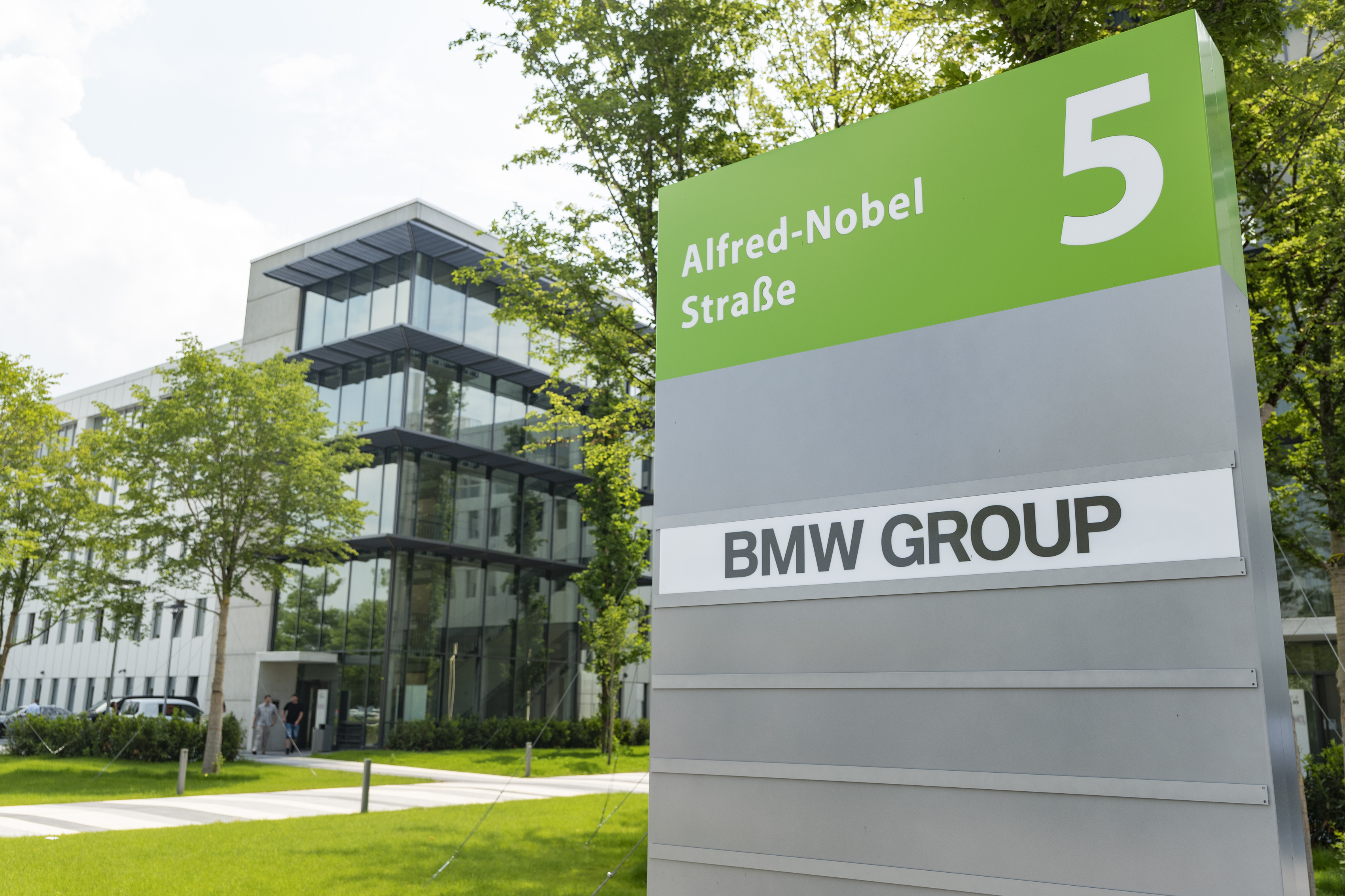 Why Bmw Needs To Own Its Customer Experience From Start To Finish