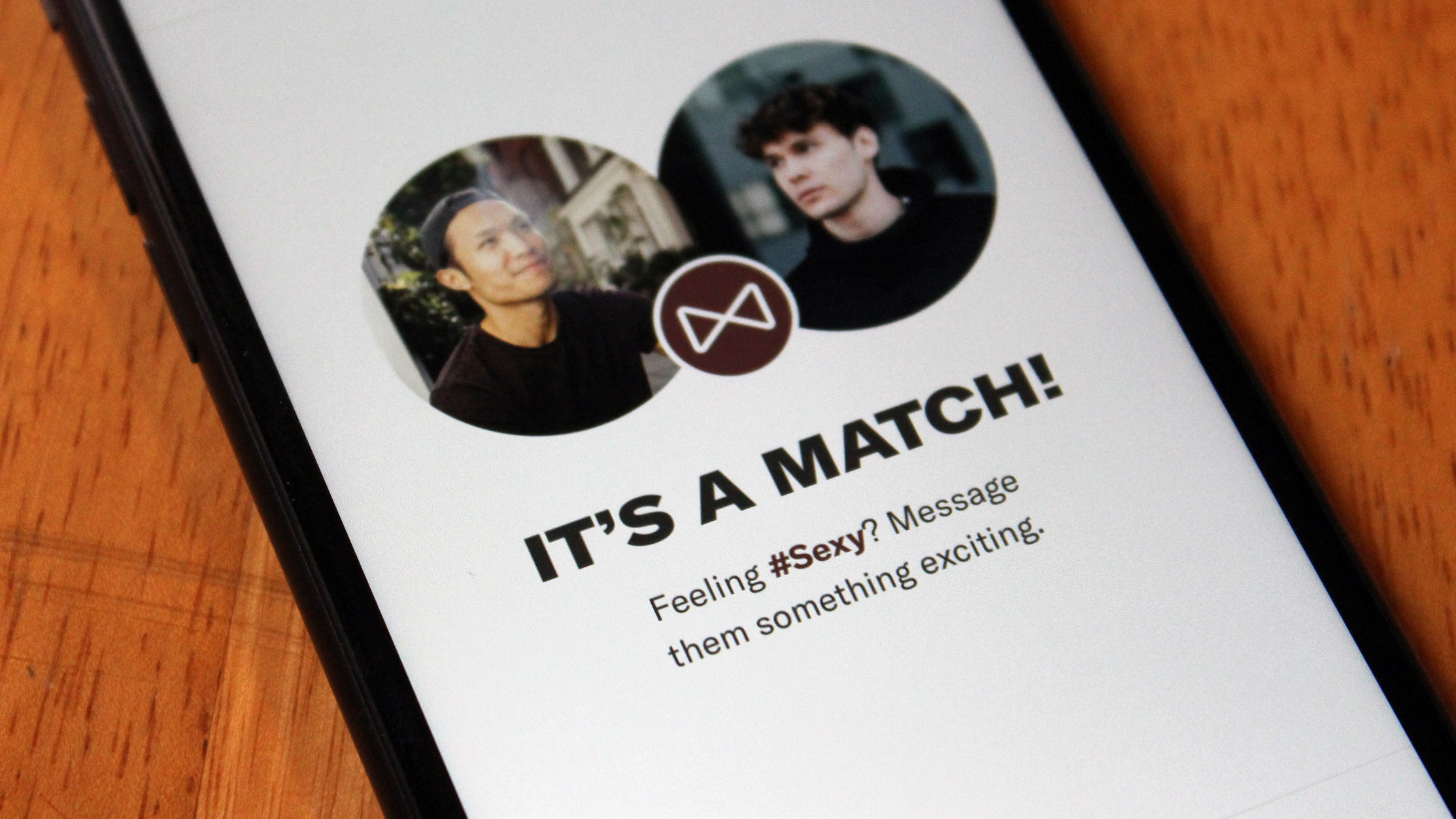 Gay Dating App Development: 5 Features of Grindr App To 