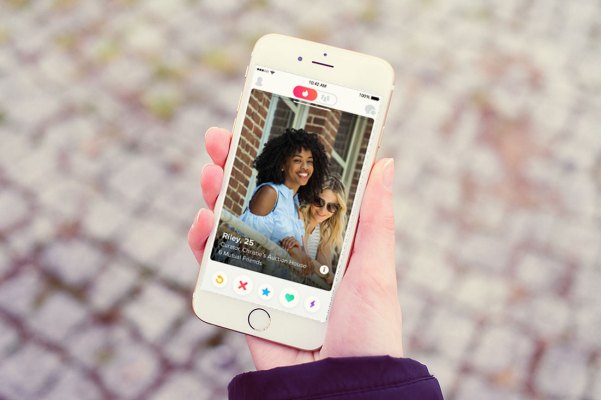 Tinder tests ‘Swipe Surge’ in US to connect users during peak times – TechCrunch