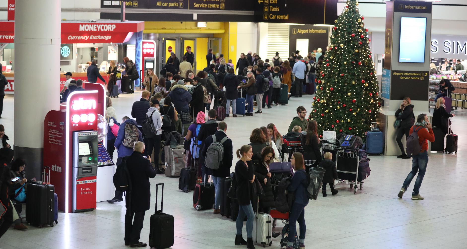 long line at airport during the holidays, Six-month Clear Membership as a gift idea