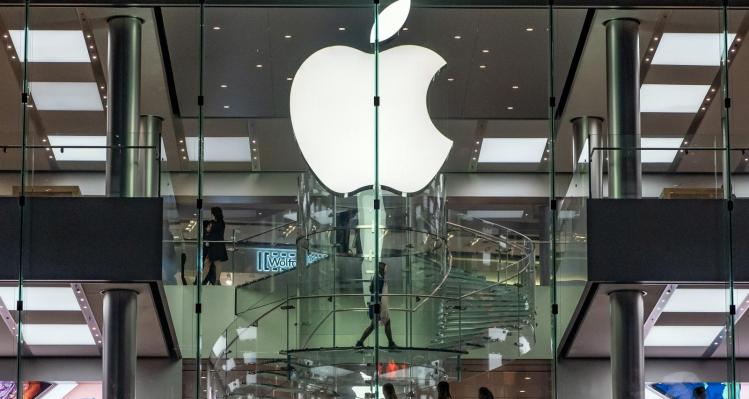An Apple store in Maryland makes history by forming the company’s first recogniz..
