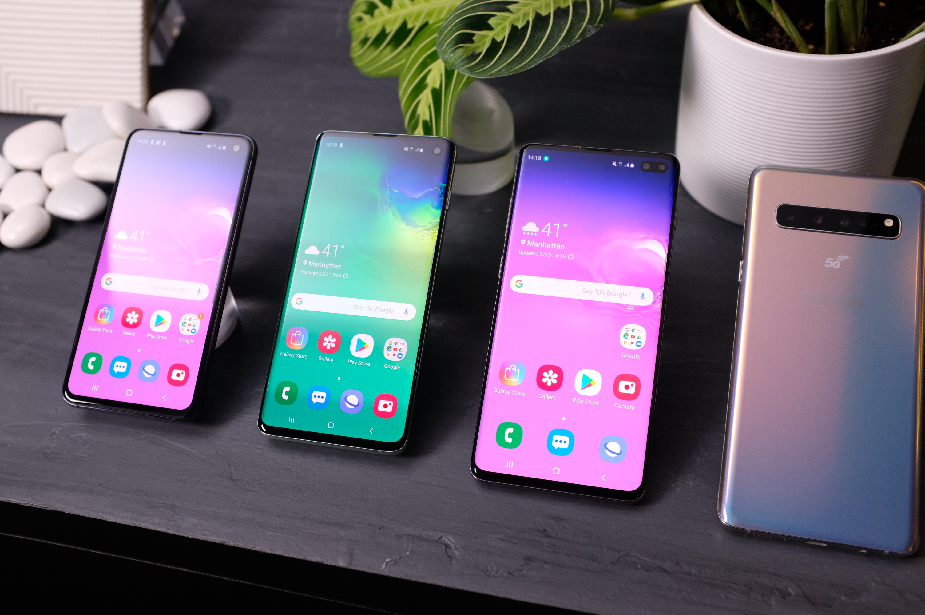 Samsung S Galaxy S10 Lineup Arrives With Four New Models Techcrunch