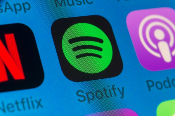 Spotify finally rolls out real-time lyrics to global users
