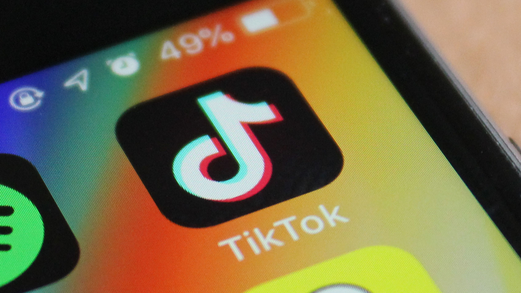 TikTok update will change privacy settings and defaults for users under 18  | TechCrunch