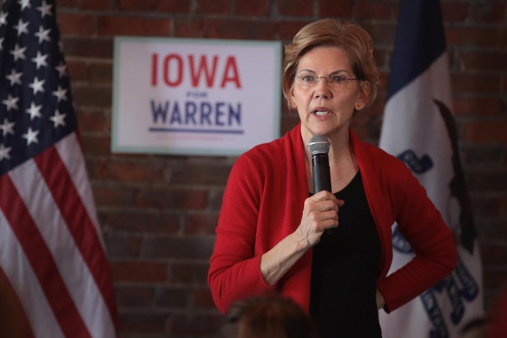 Democratic Presidential Candidate Elizabeth Warren (D-MA) Holds Campaigning Organizing Event In Dubuque, Iowa