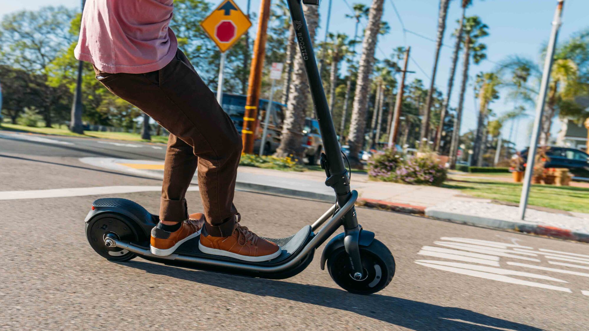 Praktisk Blitz bladre Boosted's electric scooter is fast, durable, fun and…really heavy |  TechCrunch