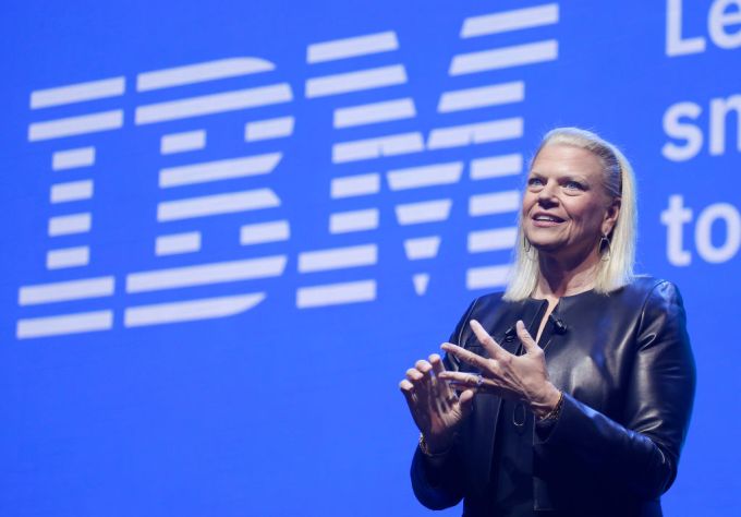 IBM snaps out of its revenue doldrums, breaking a five-quarter losing streak in Q4 image