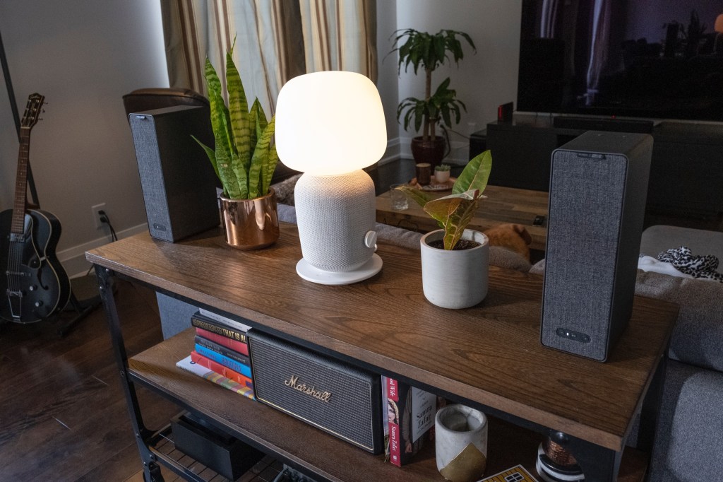 parti petroleum gerningsmanden Sonos and Ikea's Symfonisk wireless speakers are a symphony of sound and  design | TechCrunch