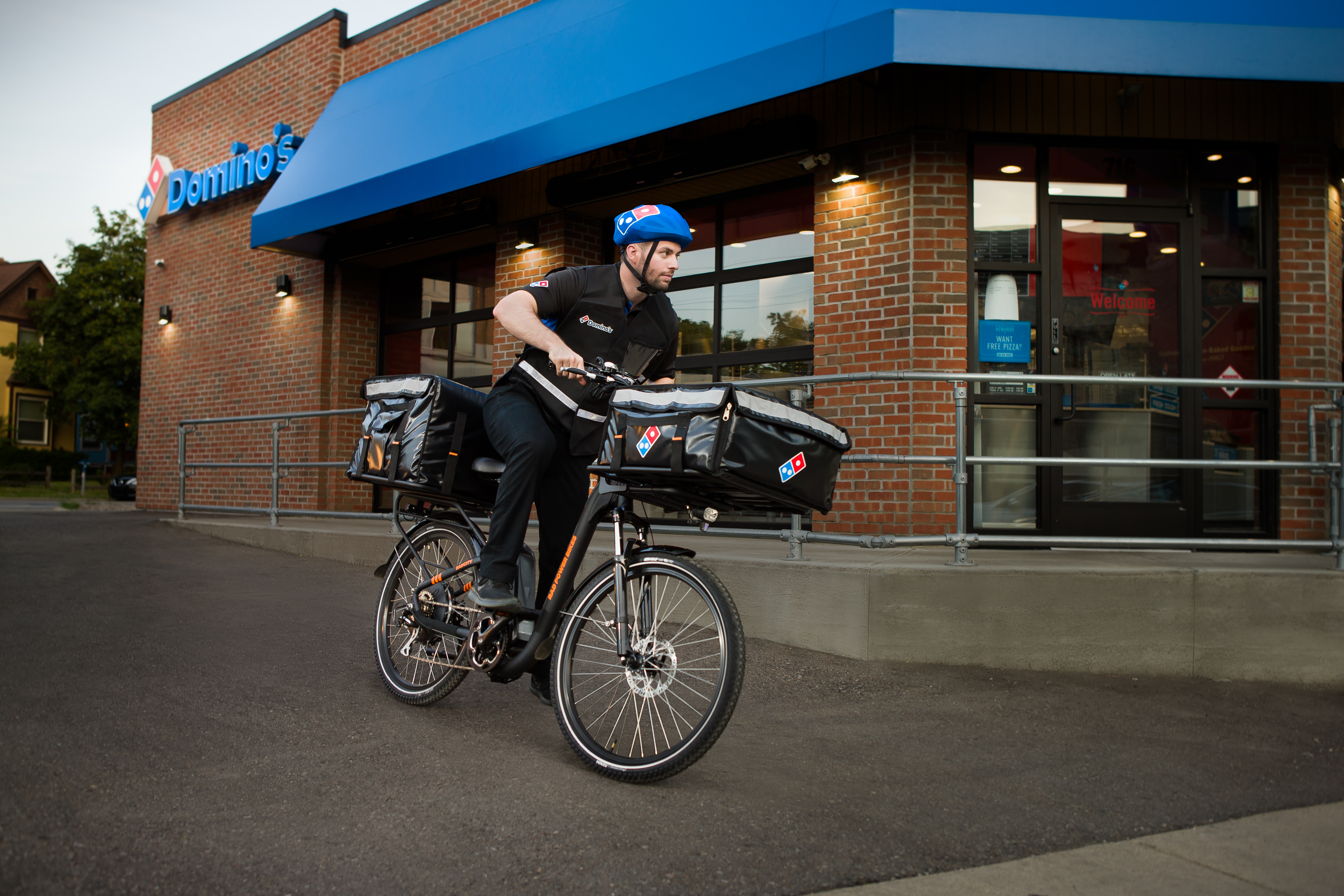Domino S Launches E Bike Delivery To Compete With Ubereats