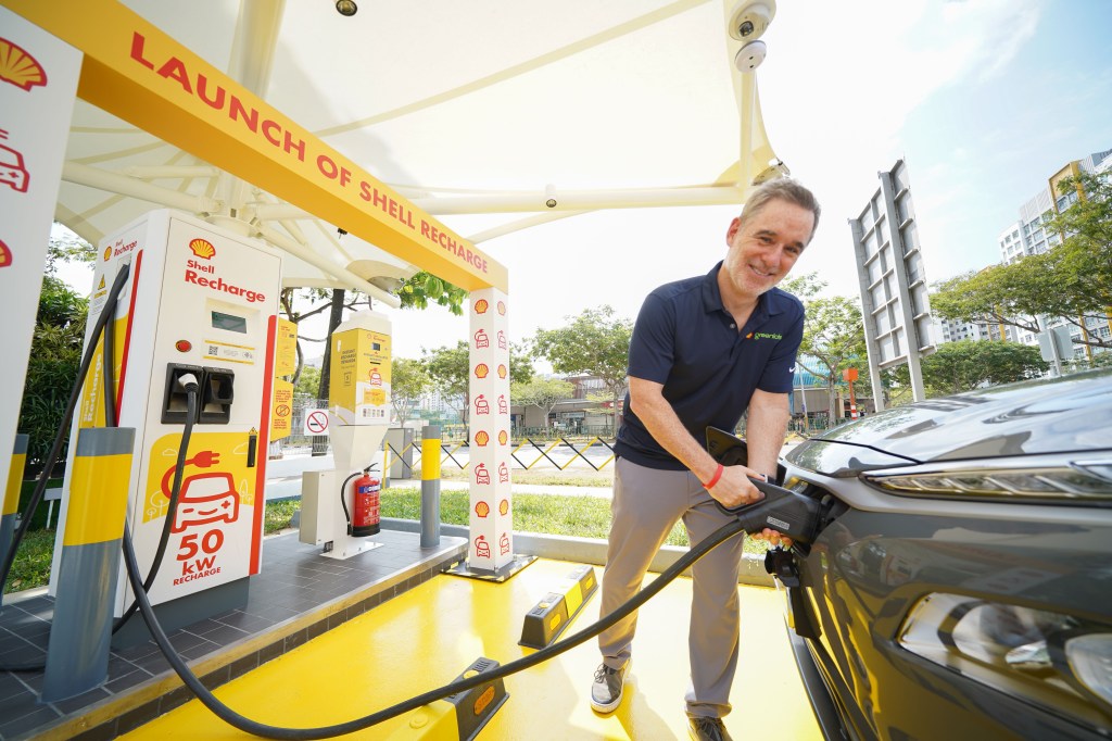 Planning 500,000 charging points for EVs by 2025, Shell becomes the latest company swept up in EV charging boom