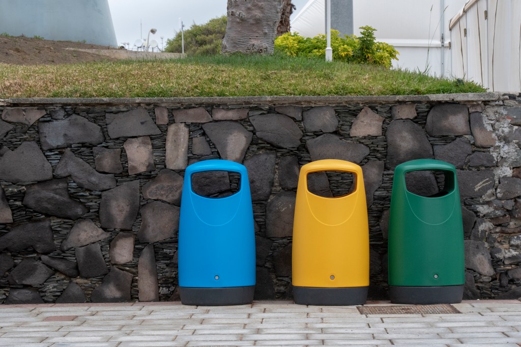 Together with portfolio company AMP Robotics, Sidewalk Labs launches recycling pilot in Toronto