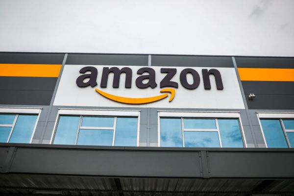 To fight fraud, Amazon now screens third-party sellers through video calls thumbnail