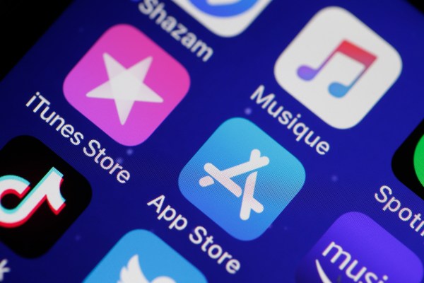 A new Senate bill would totally upend Apple and Google's app store dominance ' T..
