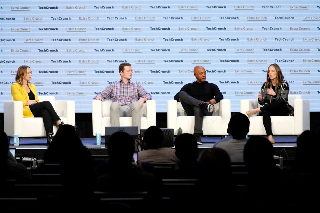 8 tips for founders trying to raise their first round of venture capital