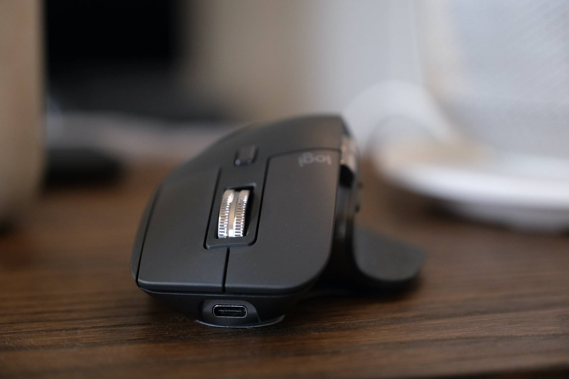Logitech&#39;s MX Master 3 mouse and MX Keys keyboard should be your setup of  choice | TechCrunch