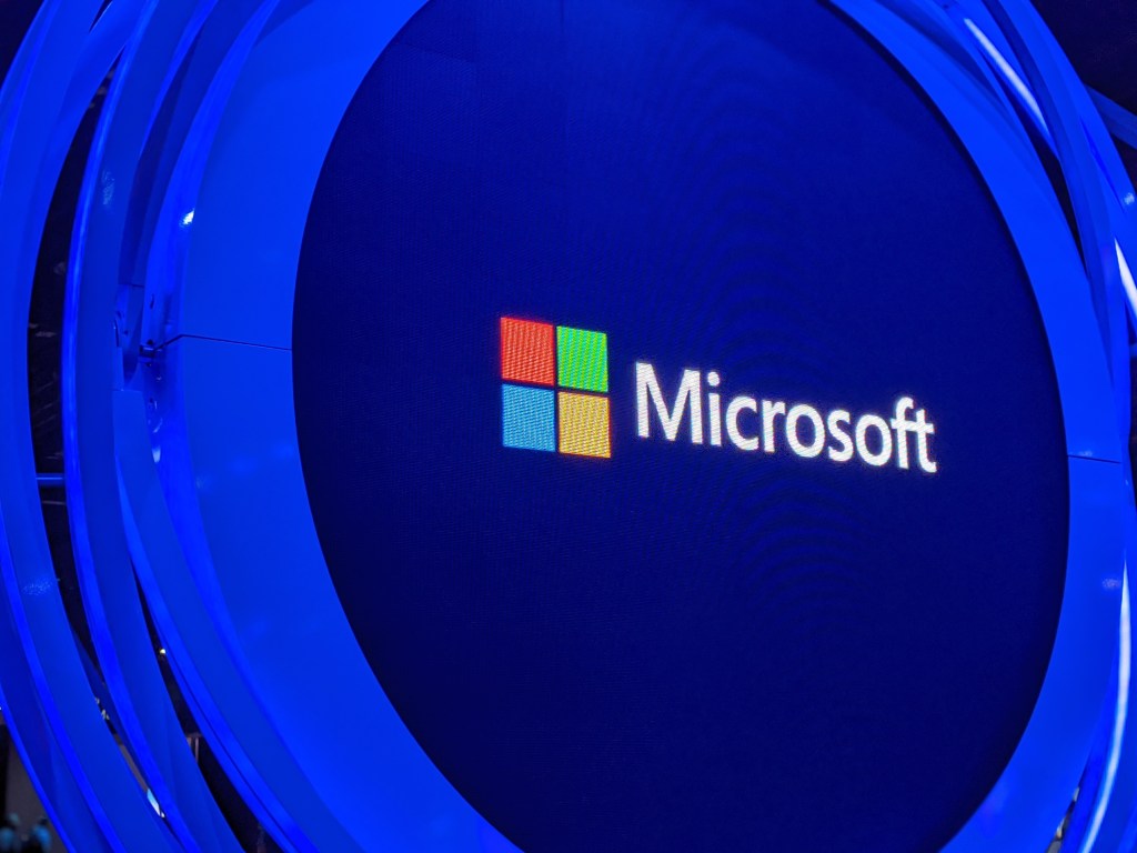 Microsoft logo on Ignite 2019