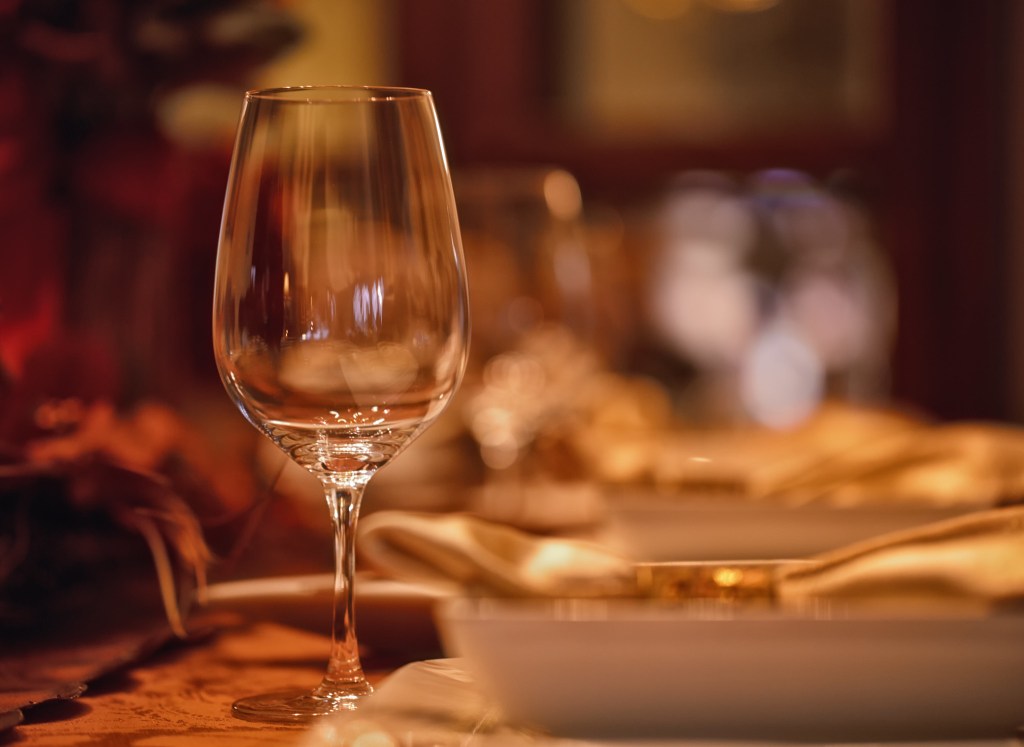 empty wine glass, table/place setting