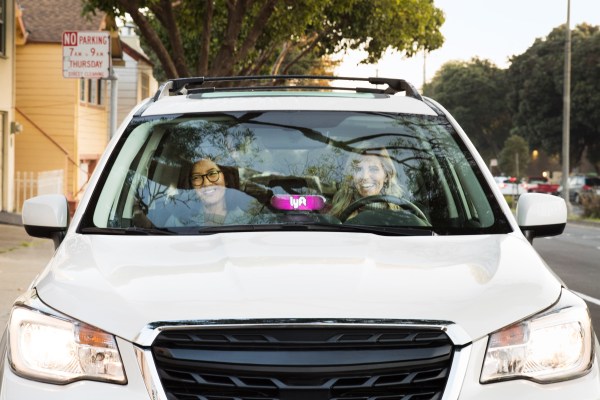 Lyft follows Uber’s lead and removes its mask mandate