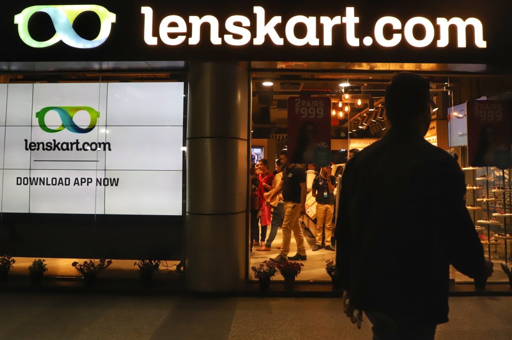 LensKart store front