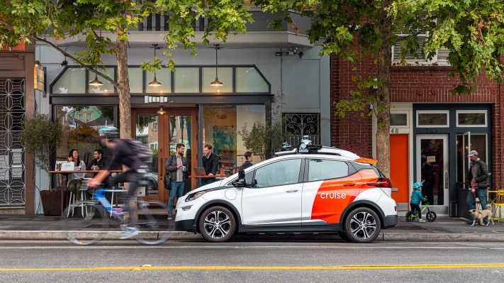 Cruise launches driverless robotaxi service in San Francisco – TechCrunch
