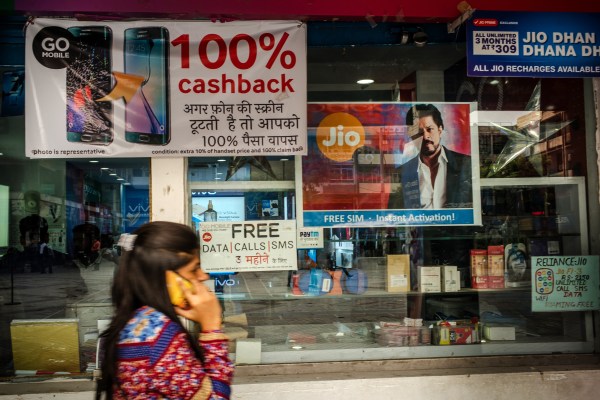 Google and Jio Platforms announce JioPhone Next, an affordable phone powered by an optimized version of Android; phone will debut in India on September 10 (Manish Singh/TechCrunch)